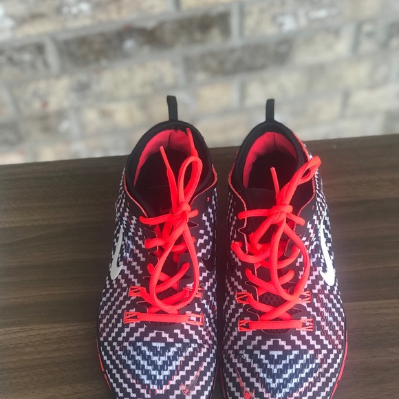 #SOLD**Nike Womens Size 7.5 - Picture 5 of 6